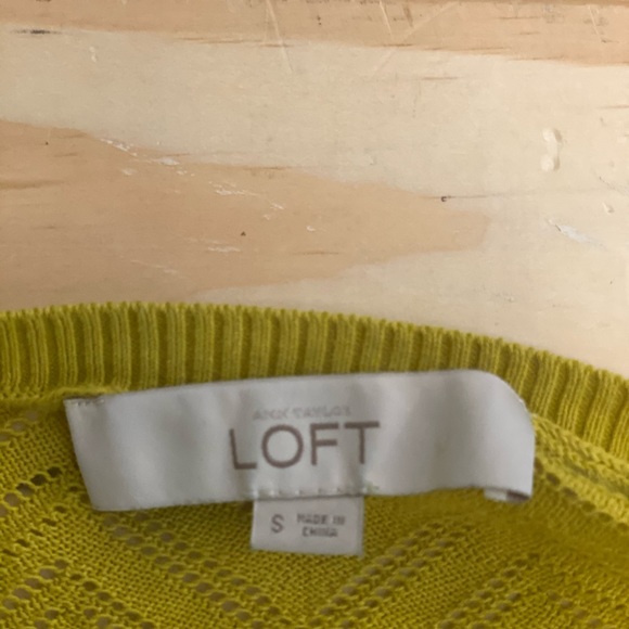 LOFT Springtime Sweater - Picture 2 of 9